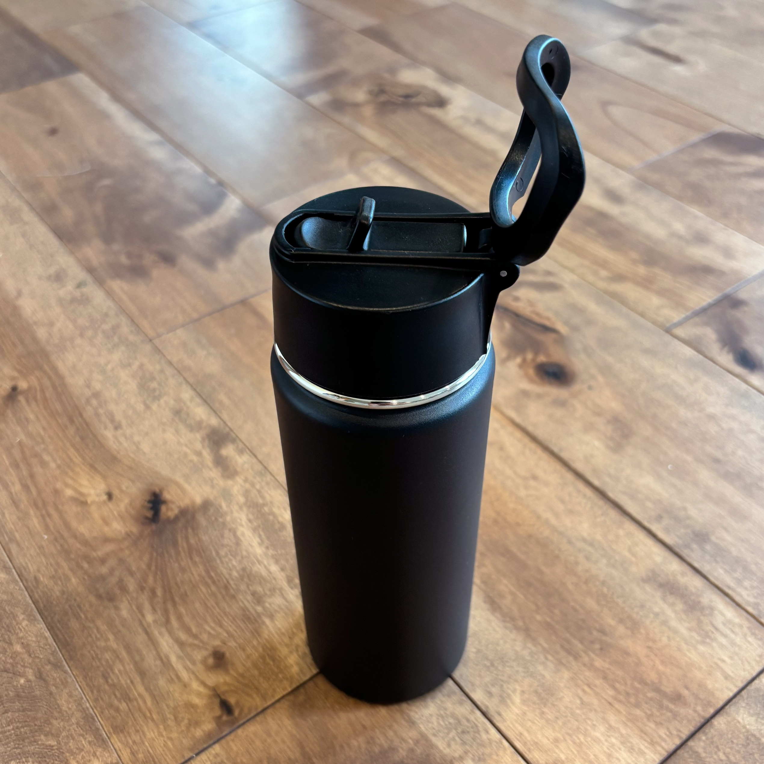 Bouteille d'eau isotherme personnalisée noire